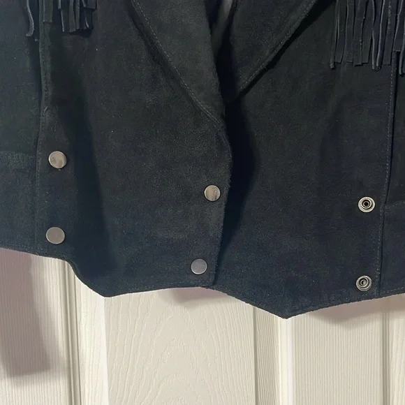 Black Suede Leather with fringe and conchos - Picture 6 of 11